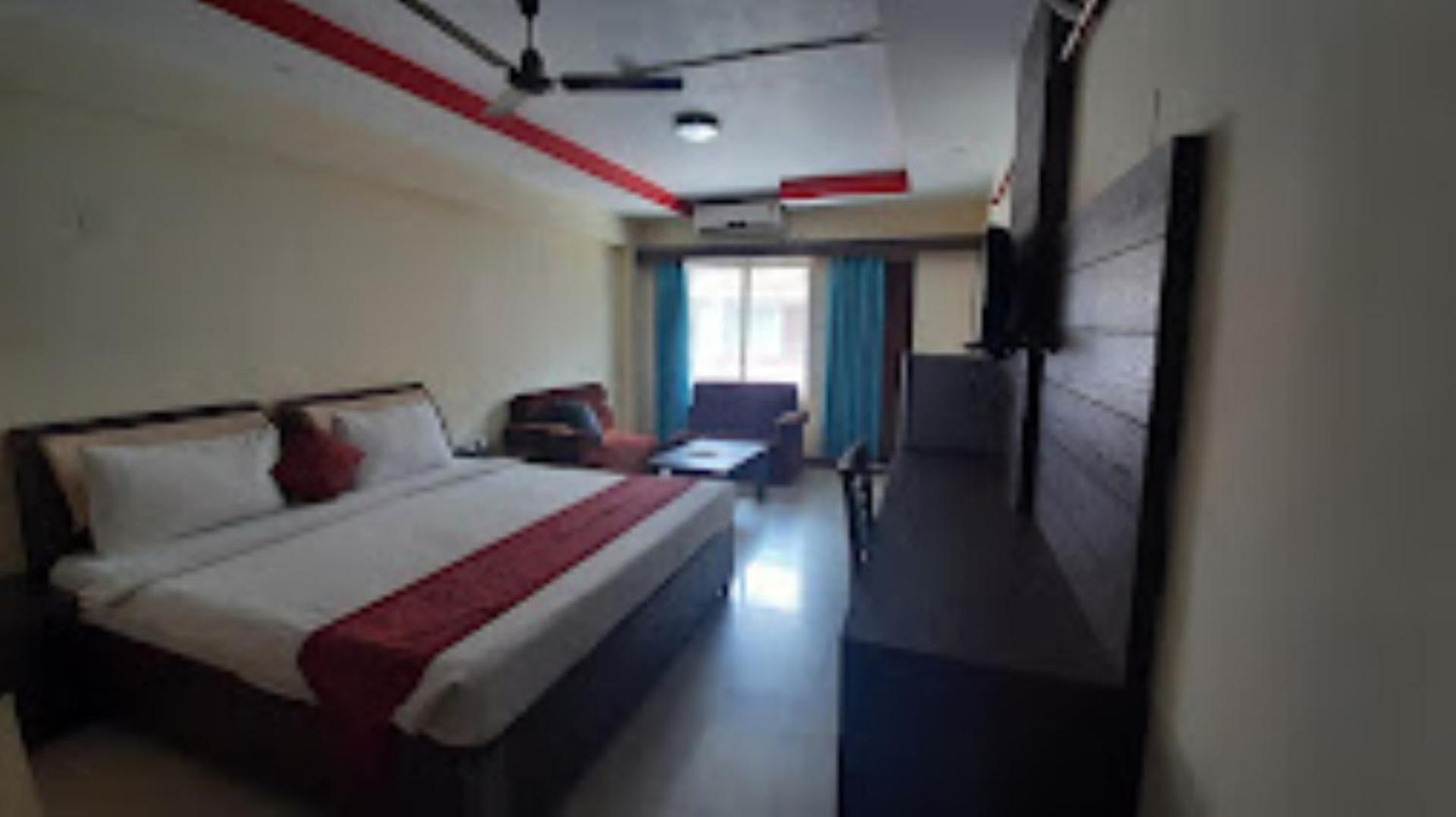 Blue Lily Beach Resort Purî Extérieur photo